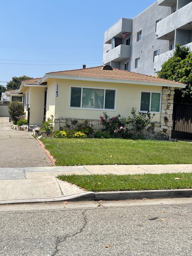 1143 Raymond Ave, Unit Raymond Unit B