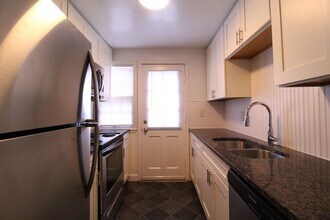 312 E 28th Ave in North Kansas City, MO - Building Photo - Building Photo
