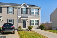 35234 Sara Ct in Locust Grove, VA - Foto de edificio - Building Photo