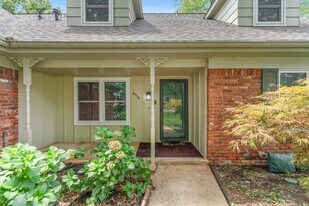 8116 South Florence Pl E in Tulsa, OK - Building Photo