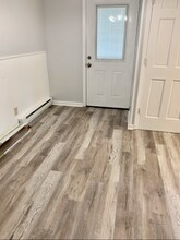 107 Crescent Dr in East Hartford, CT - Building Photo - Building Photo