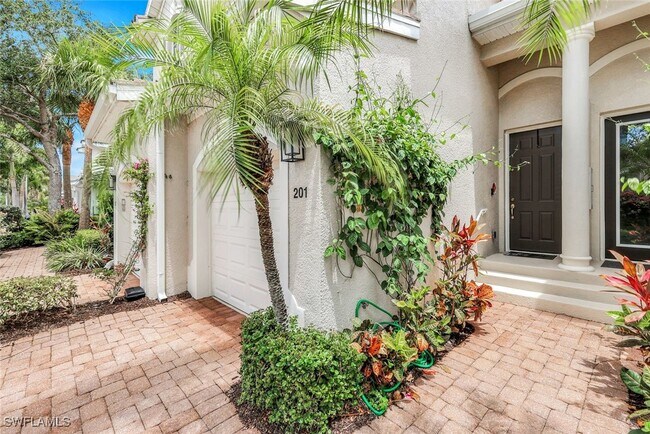 12858 Carrington Cir in Naples, FL - Building Photo - Building Photo