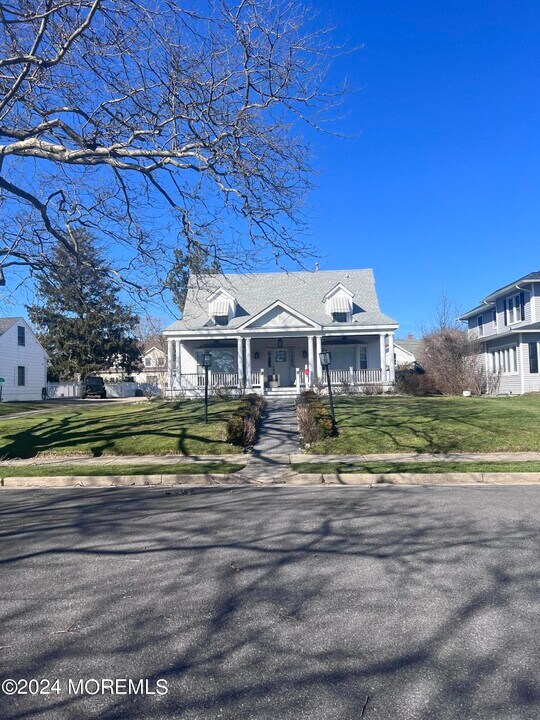 115 Allen Ave in Allenhurst, NJ - Building Photo