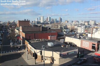 487 E Broadway, Unit #4 in Boston, MA - Building Photo - Building Photo