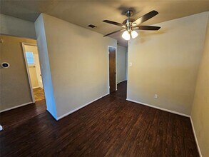 2210 Lavern St in Arlington, TX - Building Photo - Building Photo