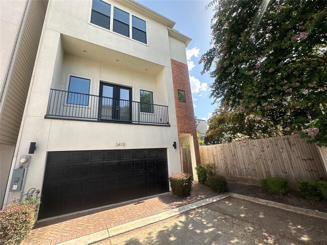 3415 Kensington Yellow Pl
