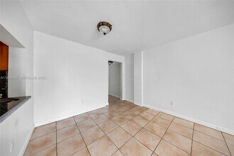 6545 Indian Creek Dr, Unit 504 in Miami Beach, FL - Building Photo - Building Photo