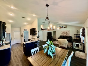 16127 Brookfield Dr in Gulfport, MS - Building Photo - Building Photo