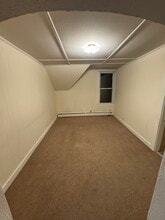 48 Clinton Ave, Unit Unit 3 in Winslow, ME - Building Photo - Building Photo