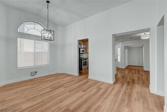904 Ambusher St in Henderson, NV - Building Photo - Building Photo