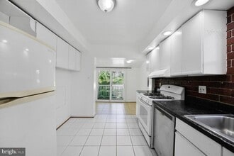 9506 52nd Ave in College Park, MD - Building Photo - Building Photo