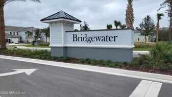 87 Tahiti Shrs Ct in St. Augustine, FL - Building Photo
