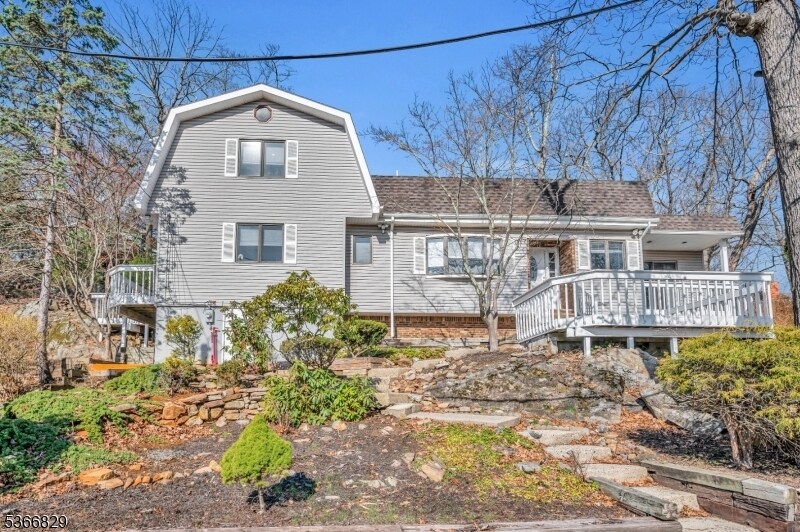 4 Rosewood Ln in Boonton, NJ - Building Photo