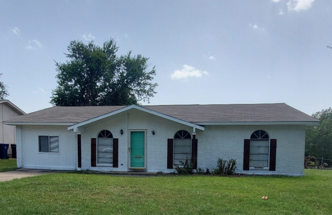 property at 4001 Salem Dr