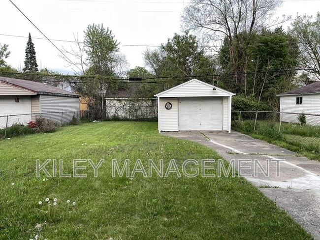 6824 Faust Ave in Detroit, MI - Building Photo - Building Photo