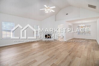 10143 Deep Creek Dr in Union City, GA - Building Photo - Building Photo