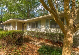 4126 Navajo Rd in Jackson, MS - Building Photo - Building Photo