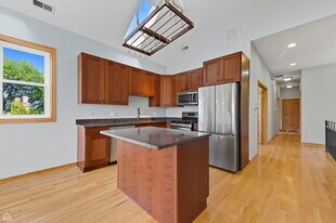 119 N Mozart St in Chicago, IL - Building Photo