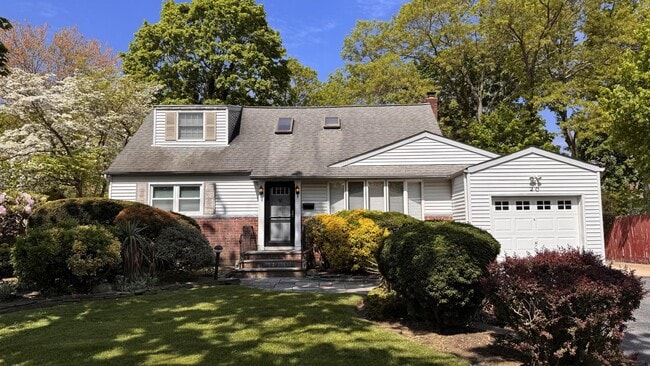 property at 20 Goldsmith Ave