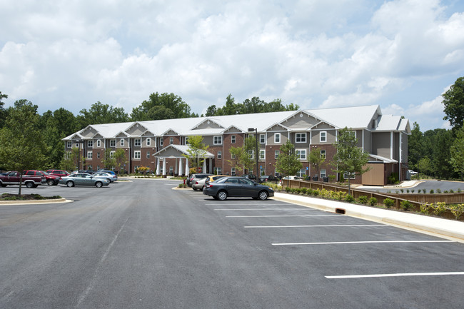 The Forest at York Apartments in Newnan, GA - Building Photo - Building Photo