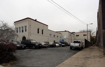 Pullman Place in Washington, DC - Foto de edificio - Building Photo