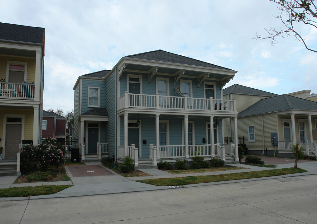 842 Adele Dr in New Orleans, LA - Building Photo