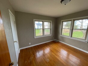 3824 15th Street B in Moline, IL - Building Photo - Building Photo