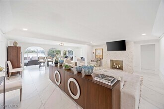 4455 Gordon Dr in Naples, FL - Building Photo - Building Photo