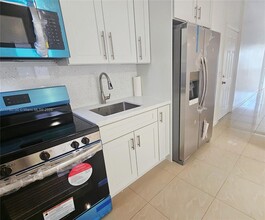 977 SW 5th St in Miami, FL - Building Photo - Building Photo