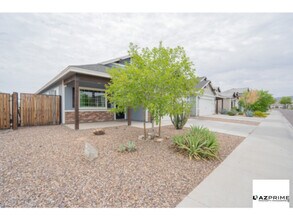 5029 S 11th Pl in Phoenix, AZ - Building Photo - Building Photo