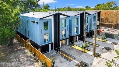 2205 Staples St in Houston, TX - Building Photo - Building Photo