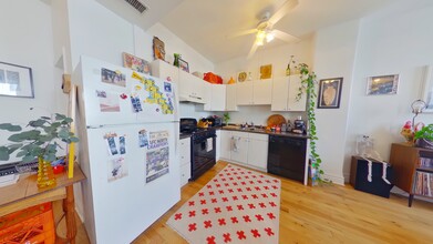 1214 N 5th St in Philadelphia, PA - Building Photo - Interior Photo