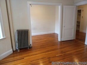 11 Barrows St, Unit 5A in Boston, MA - Foto de edificio - Building Photo