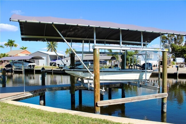 property at 2744 Sanderling Ct