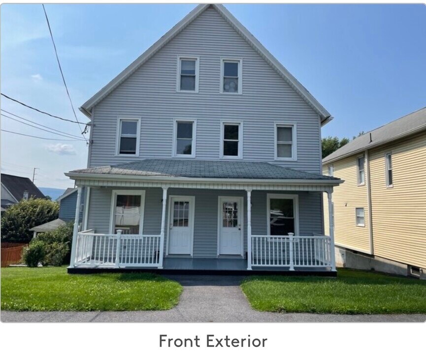 1309 Quincy Ave, Unit 1309 Quincy in Dunmore, PA - Building Photo