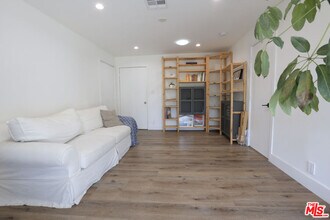 7058 Petit Ave in Los Angeles, CA - Building Photo - Building Photo