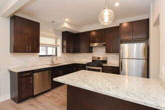 1148 Maple Ave in Evanston, IL - Foto de edificio - Building Photo