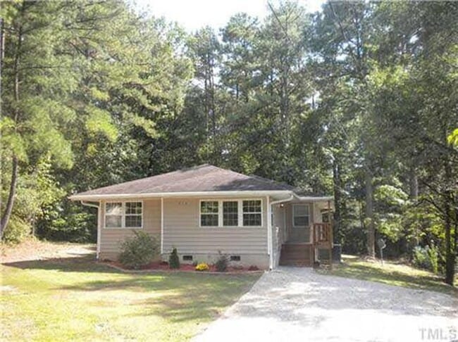 914 Medina St in Durham, NC - Building Photo - Building Photo