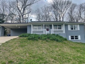 5918 Medders St in Anniston, AL - Building Photo