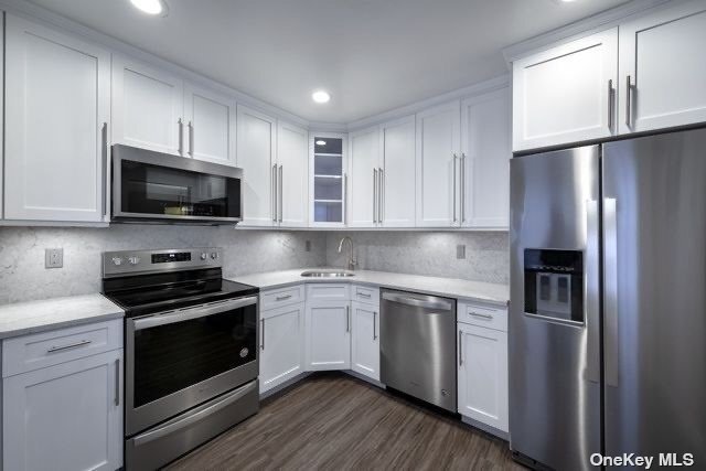 1691 August, Unit 1691 in North Babylon, NY - Building Photo - Building Photo