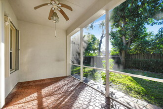 1025 Grove Park Cir in Boynton Beach, FL - Building Photo - Building Photo