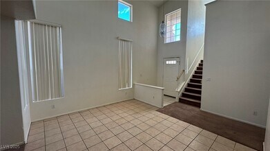 6051 Dawn View Ln in North Las Vegas, NV - Building Photo - Building Photo