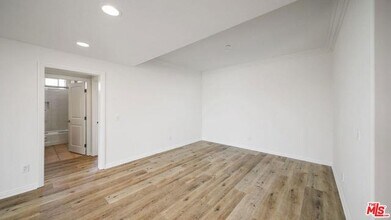 9401 Alcott St in Los Angeles, CA - Building Photo - Building Photo