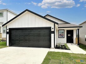 549 Autumn Blaze in Canyon Lake, TX - Building Photo