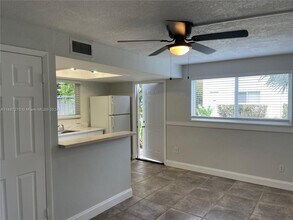 2809 NE 6th Ln-Unit -2809 in Wilton Manors, FL - Building Photo - Building Photo