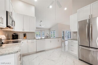 624 Lambton Ln in Naples, FL - Foto de edificio - Building Photo