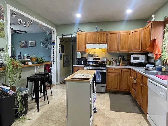 property at 118 Windsor Rd