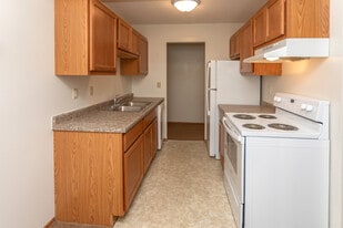 Lampliter in Fargo, ND - Building Photo