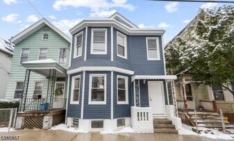 321 William St in Harrison, NJ - Building Photo