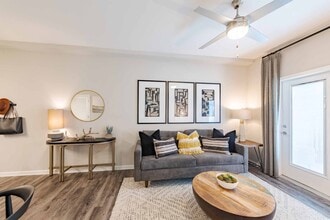 District Vue in Roanoke, VA - Building Photo - Building Photo